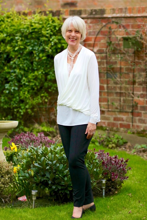 How to dress a cream top for day and evening - Chic at any age