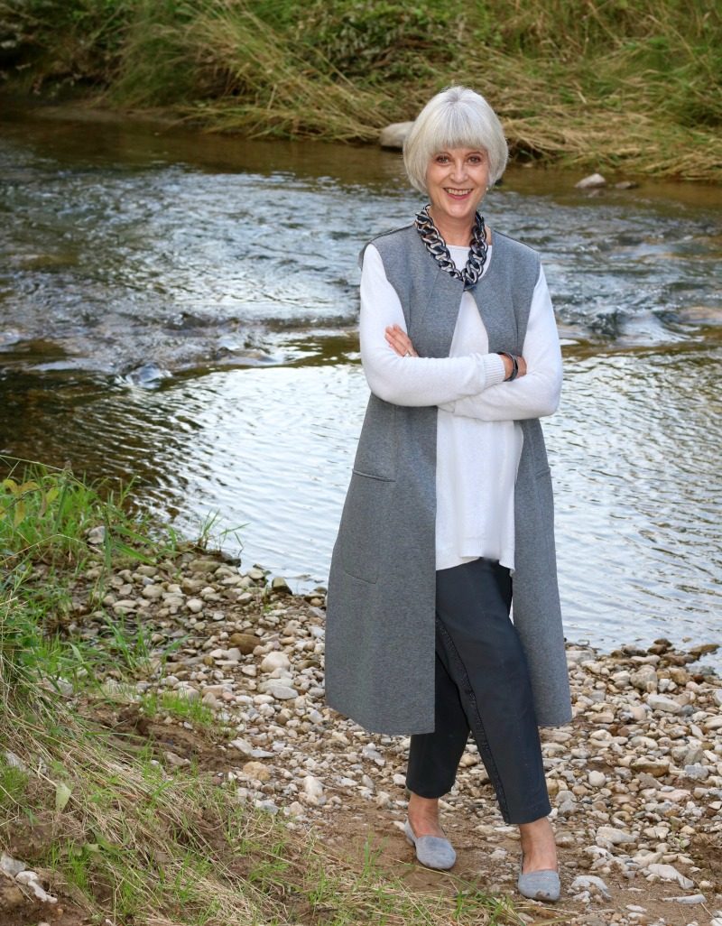 grey-sleeveless-coat-sweater