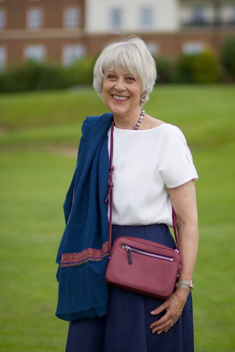 What to wear to a family party - Chic at any age