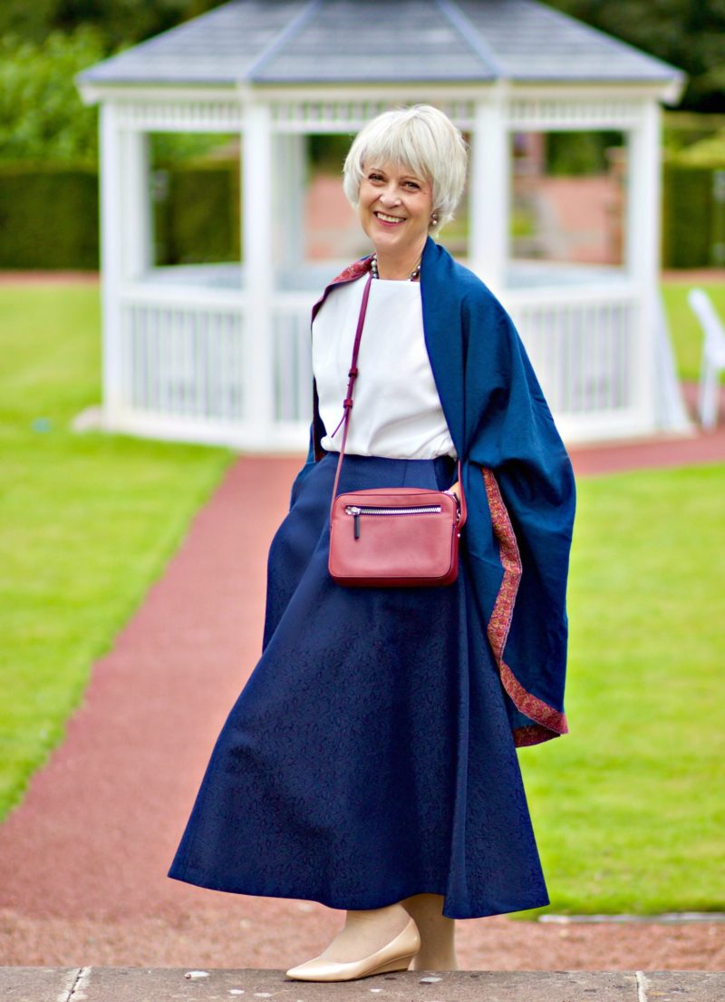 What to wear to a family party - Chic at any age