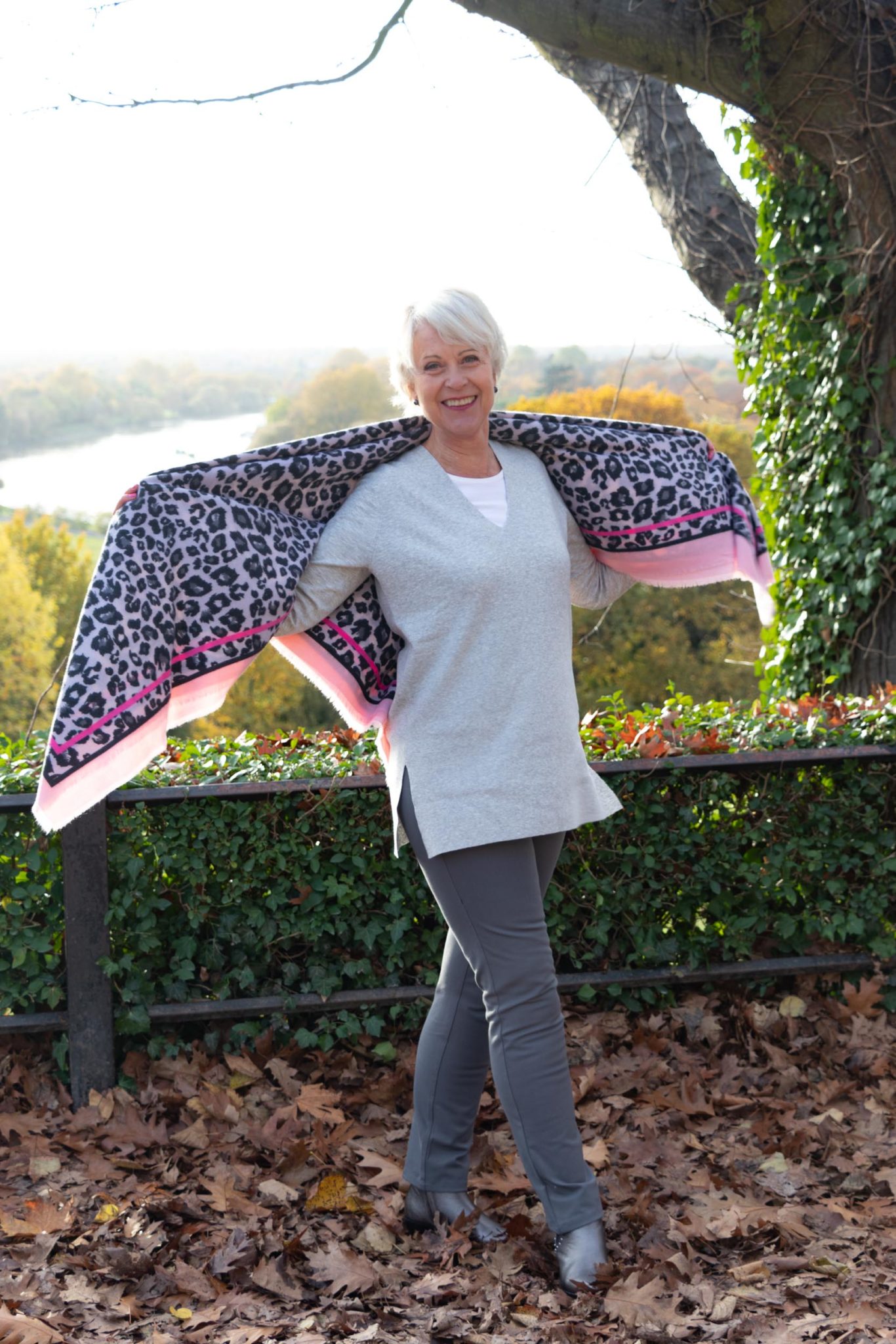 Grey sweater, grey jeans and leopard scarf