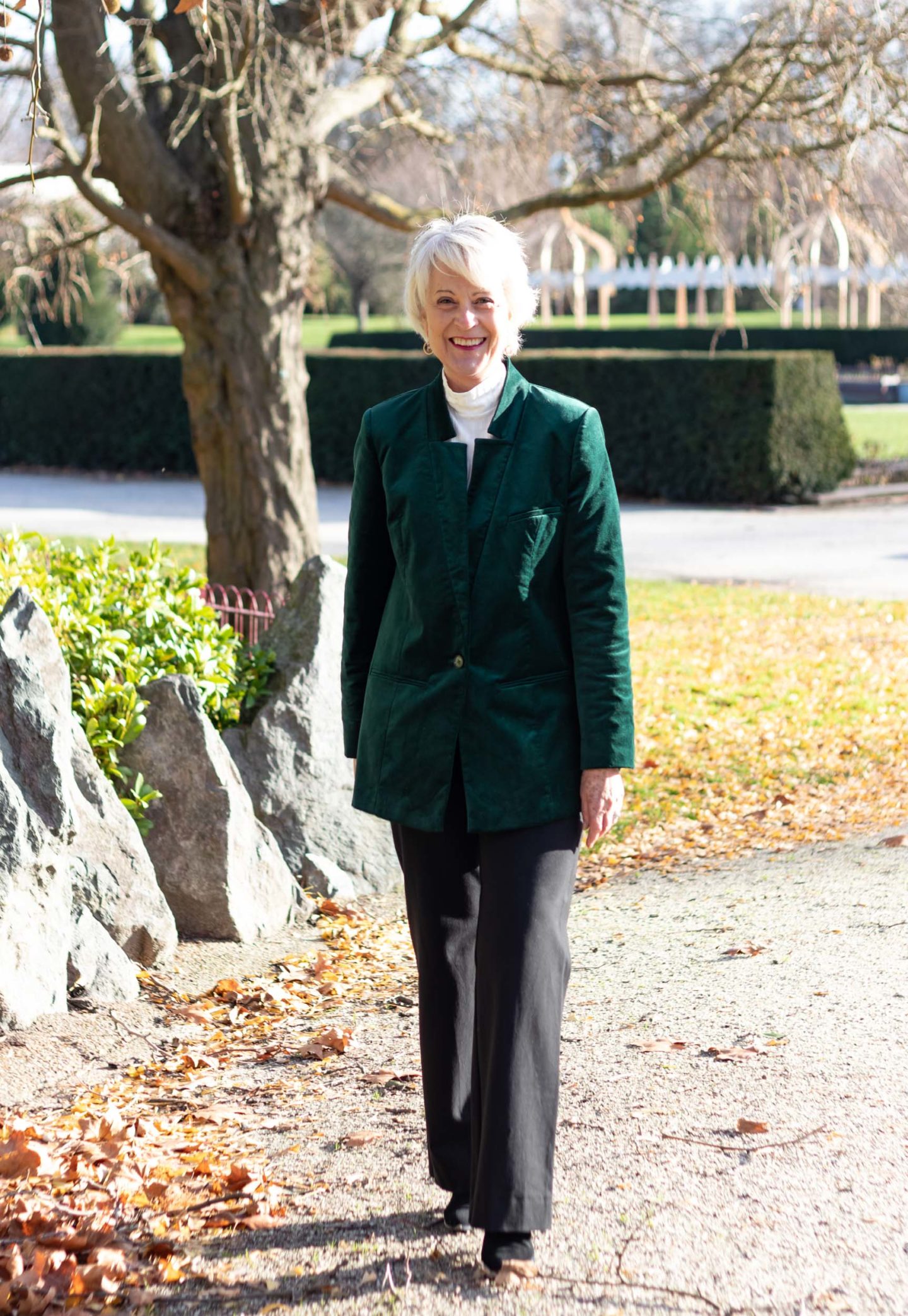 Velvet jackets look so rich and elegant - Chic at any age