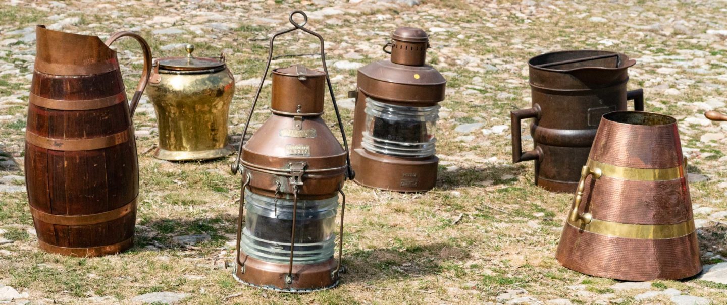 Copper pots in the brocante