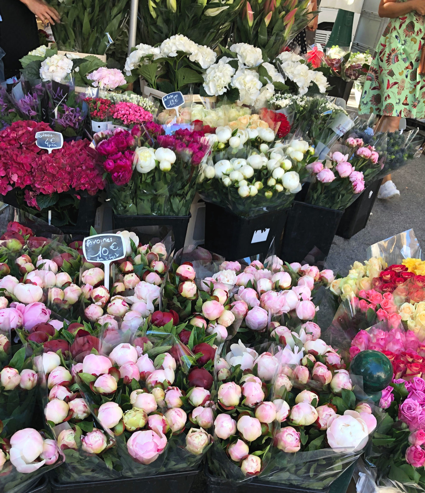 Flowers in St. Tropez market