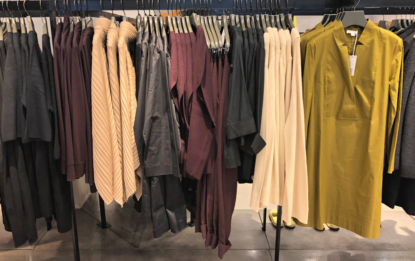 Cos autumn/winter colour palette