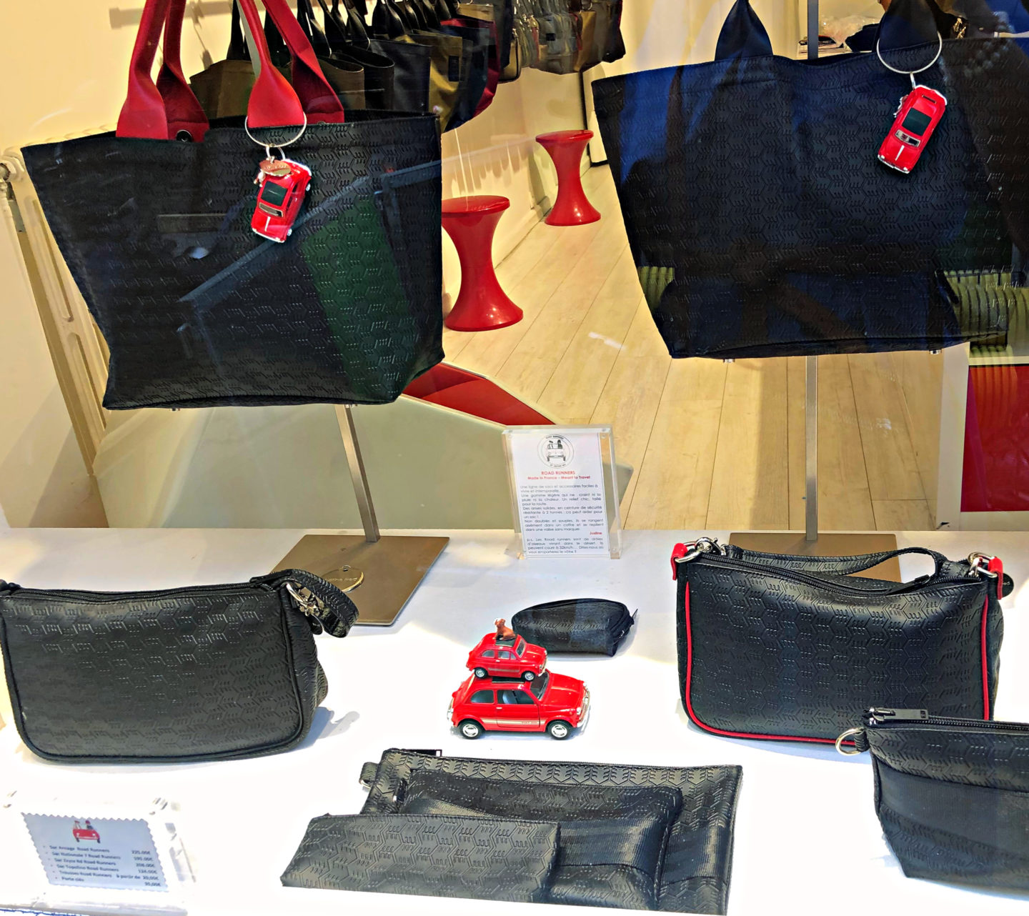 Travel hand bags