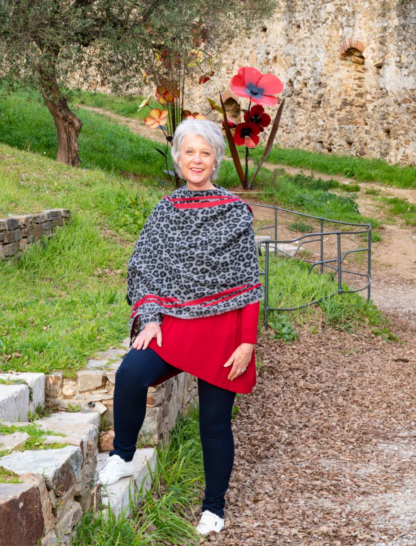 Leopard print scarf with red borders