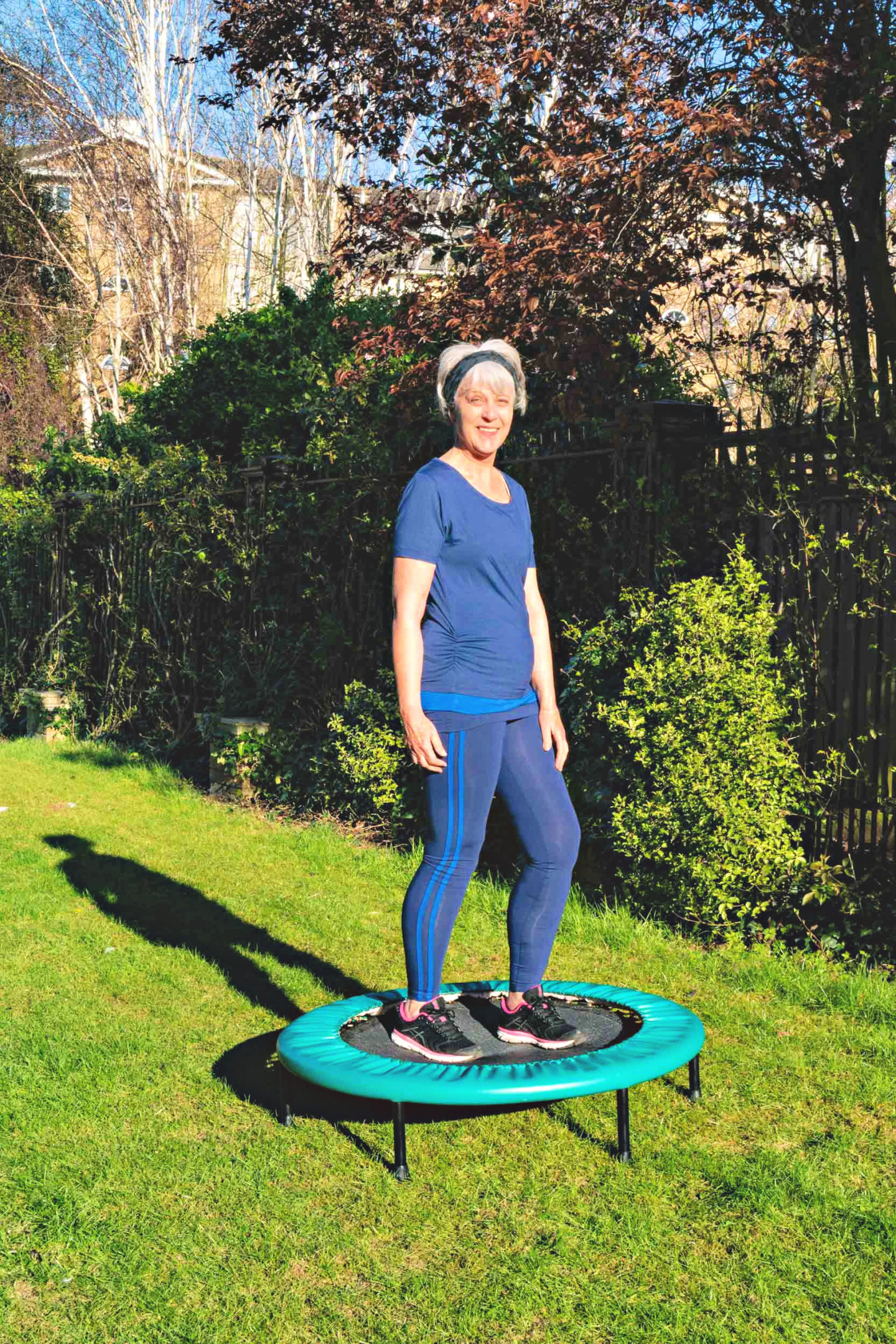 Staying fit at home wearing sustainable activewear