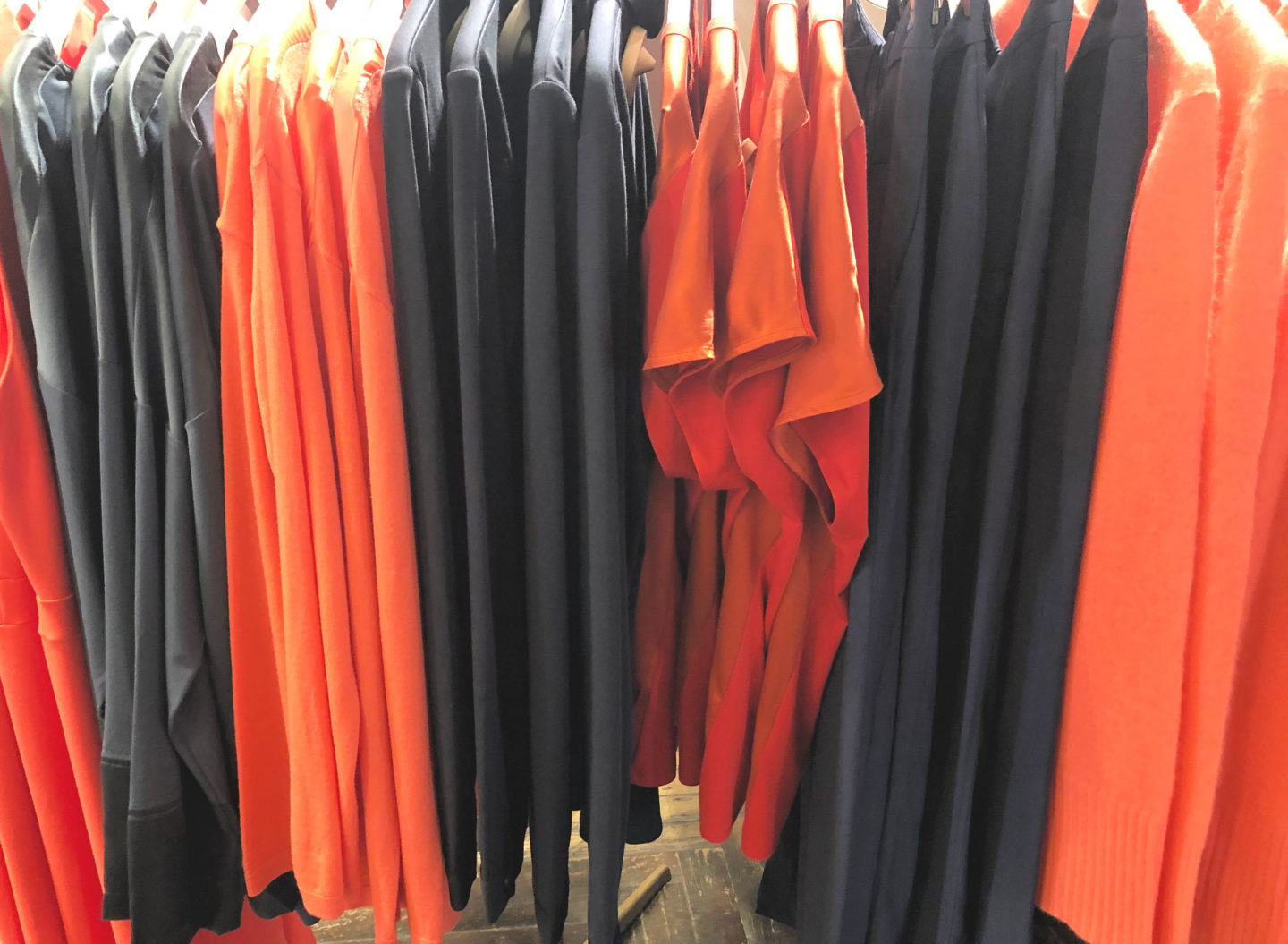 Bright apricot tops