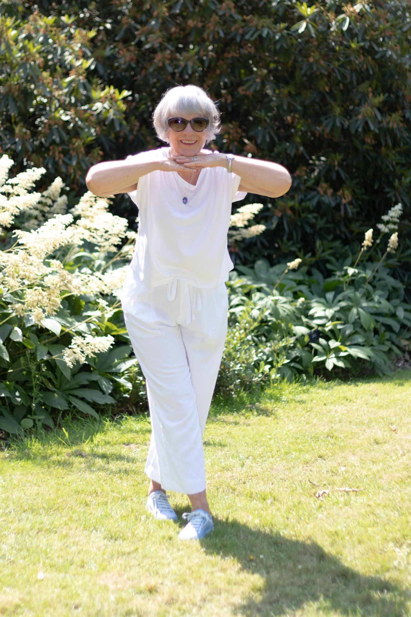 cool white tee shirt and trousers for summer