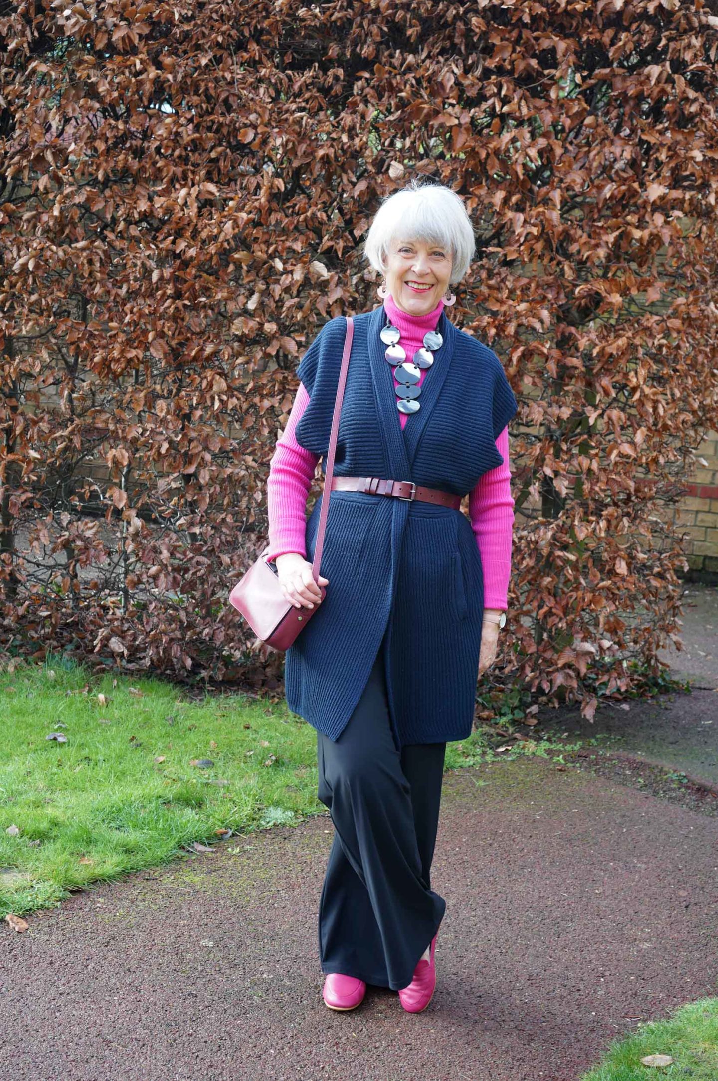 How to use accessories to jazz up an outfit