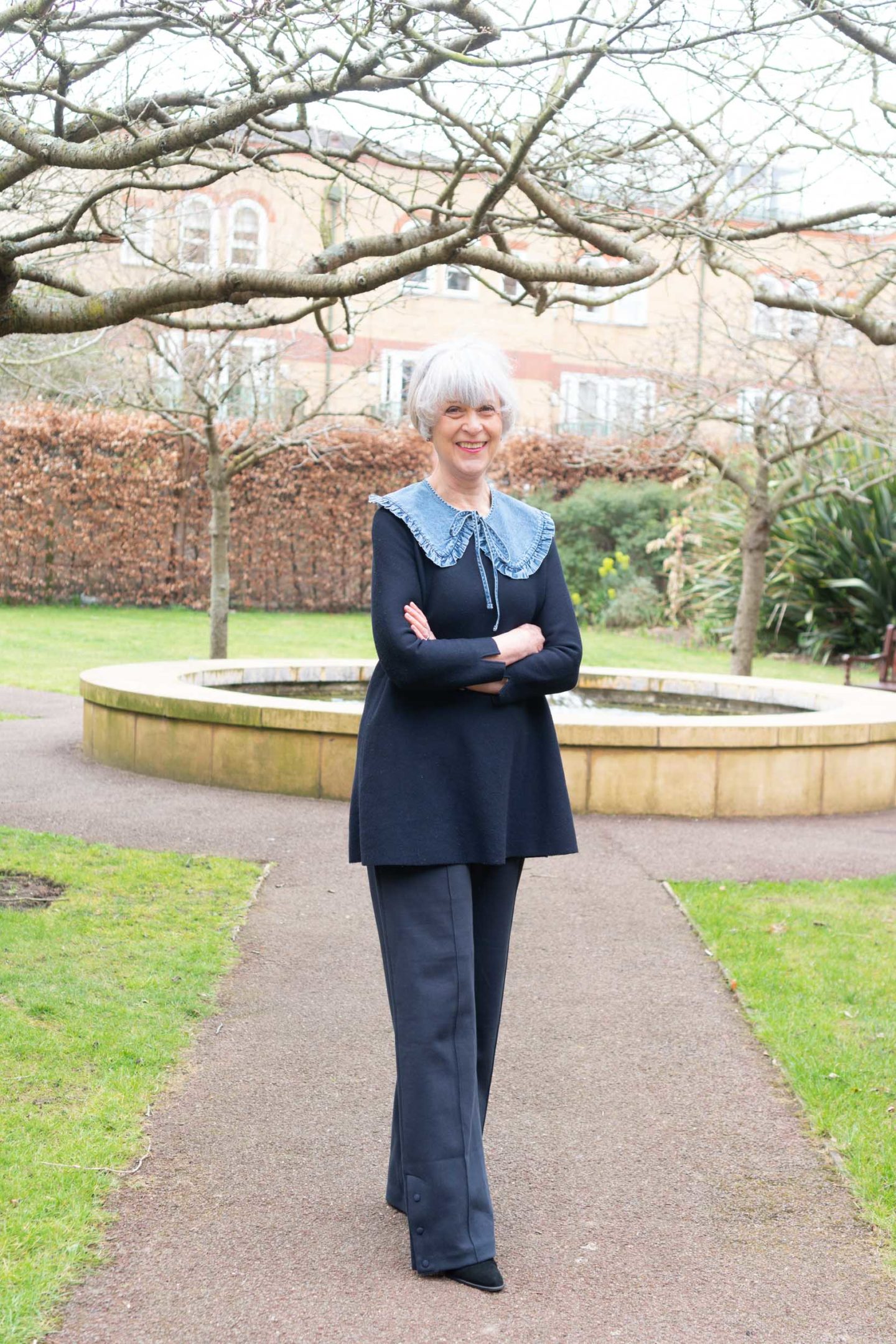 How to style a simple sweater with a frilled collar