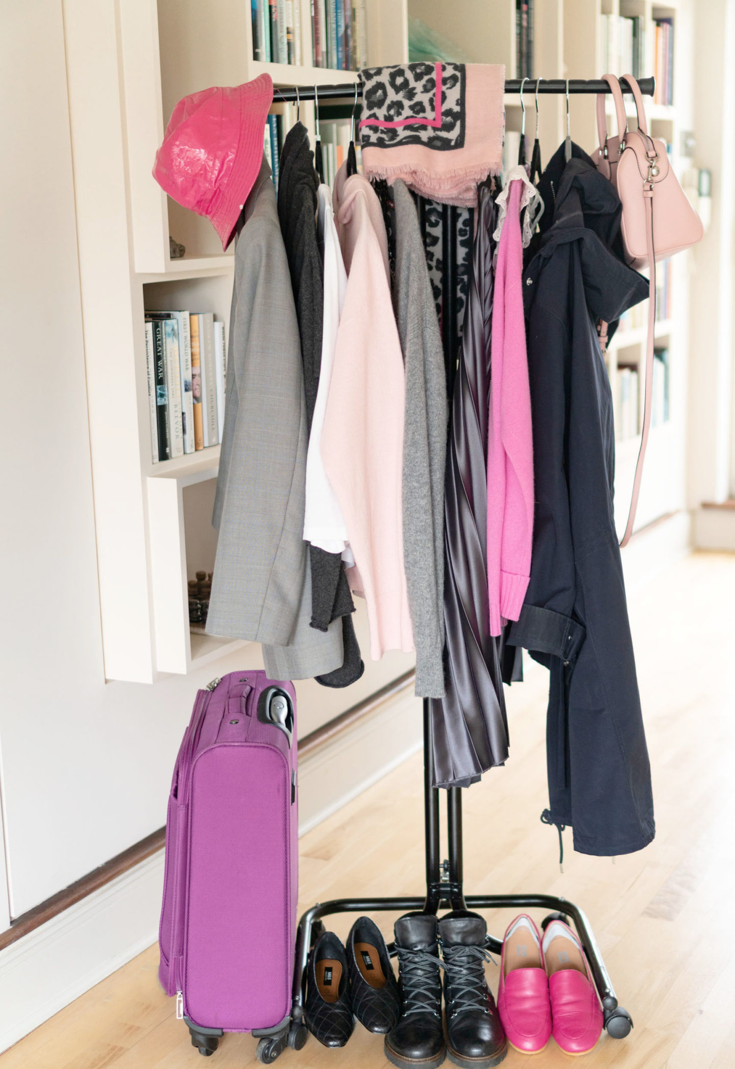 How to create a weekend capsule wardrobe for June
