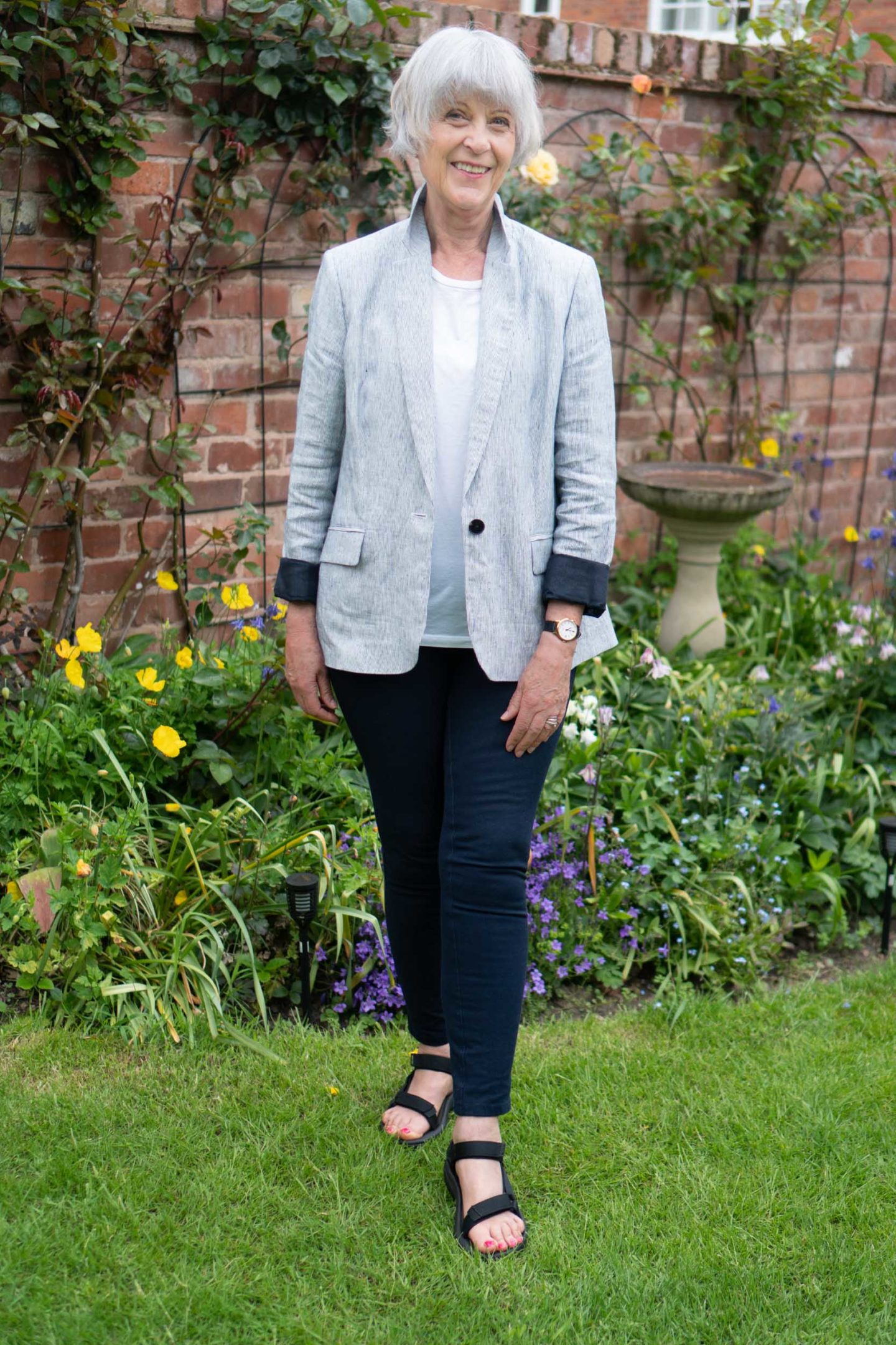 Linen jacket, white tee and navy trousers