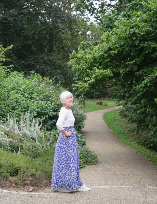 Blue print maxi skirt with white long sleeve tee