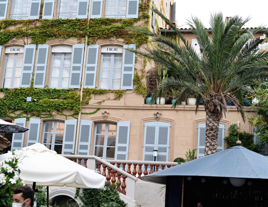 Dior Cafe St.Tropez market
