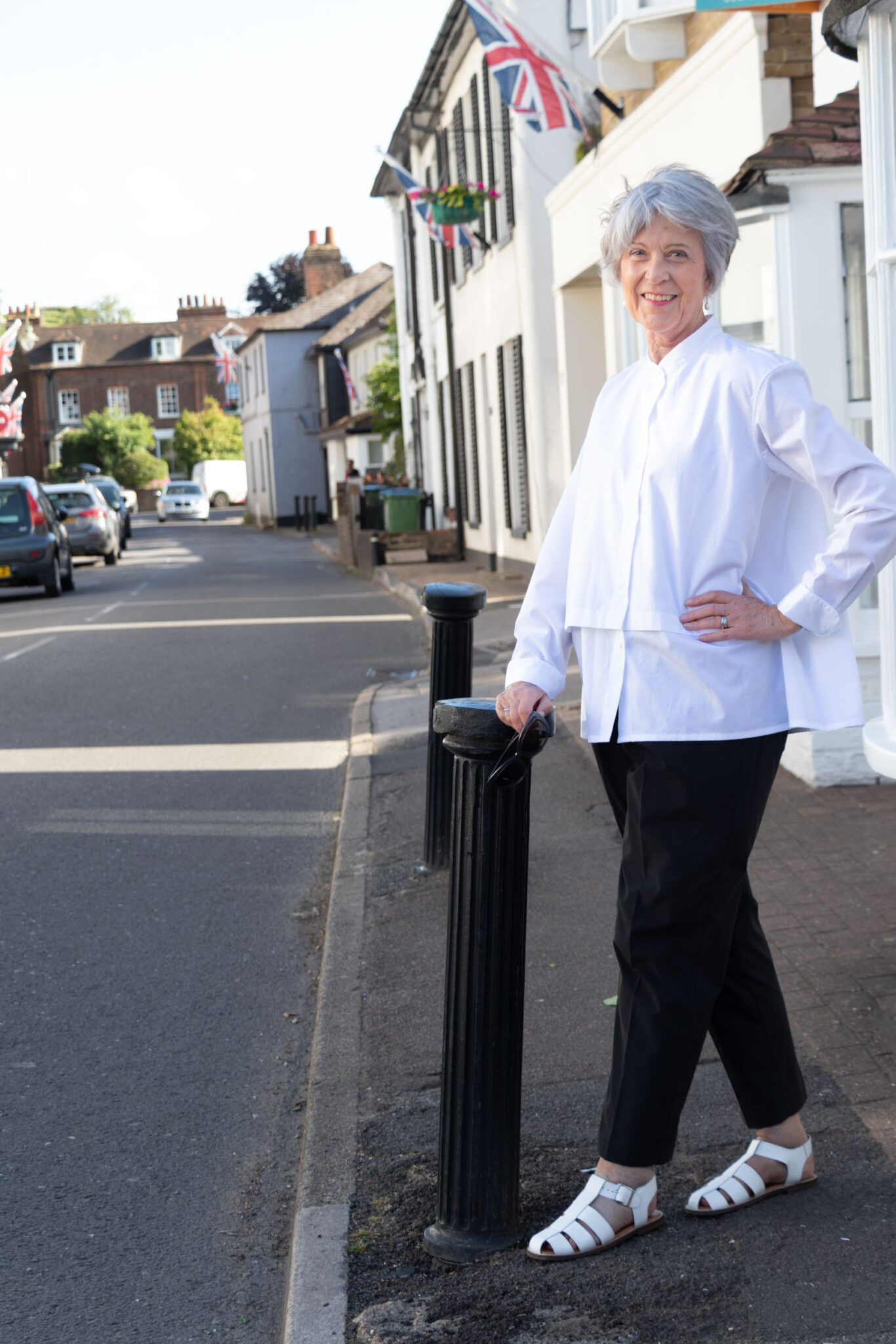 How to wear black and white for a fresh look - Chic at any age