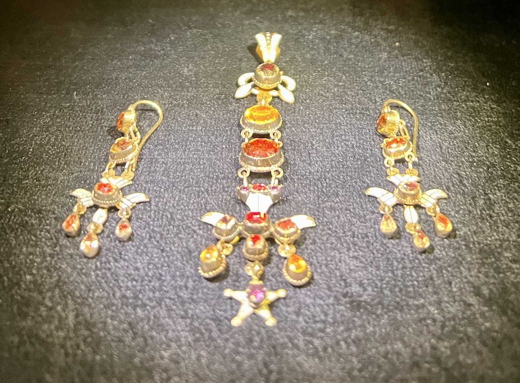 Jewellery in the Fragonard museum