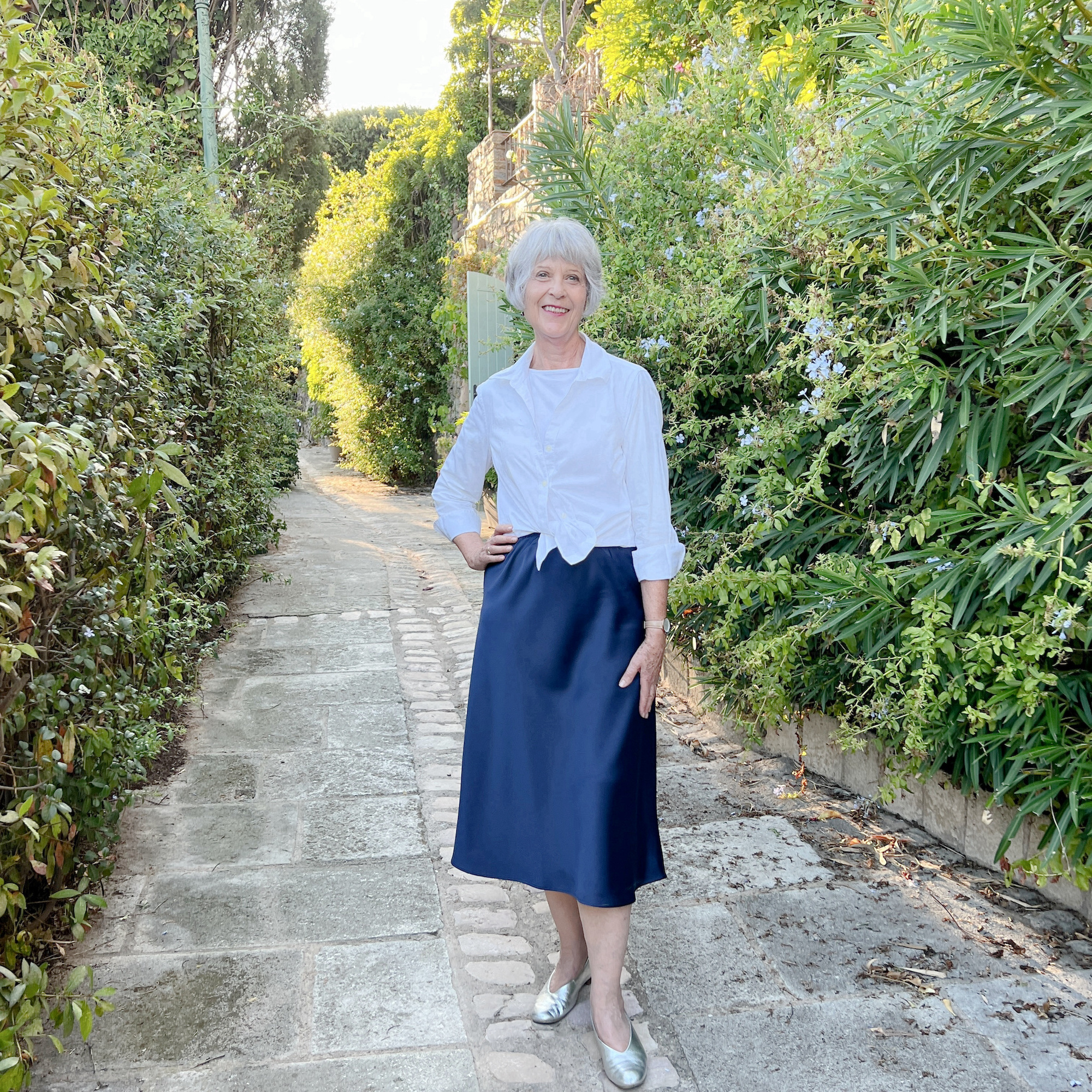 How to adapt a skirt from casual to formal